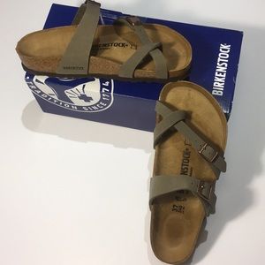 WMNS Birkenstock Mayari Birkibuc Sandals